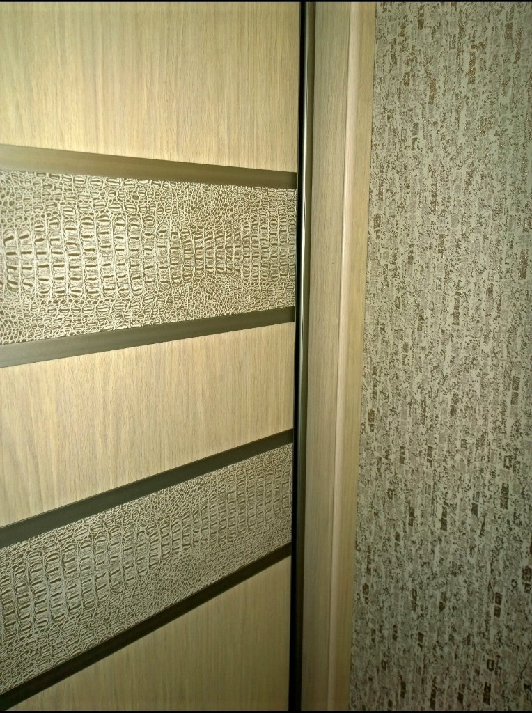 Комбинированный шкаф купе в спальню