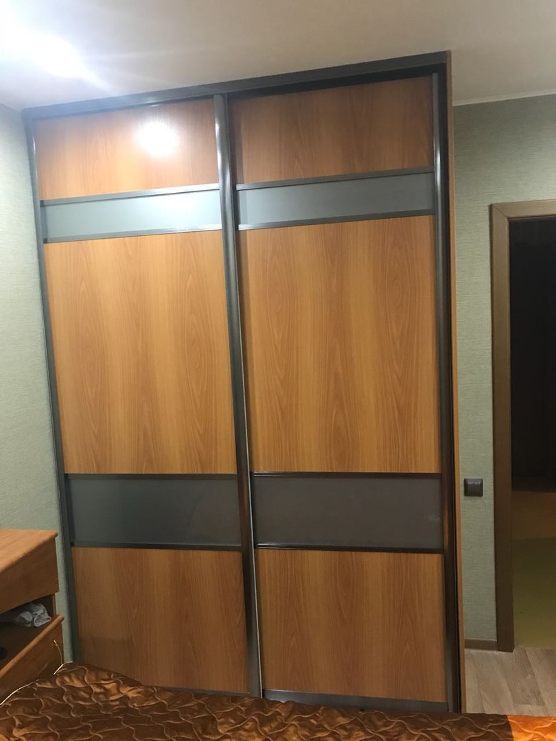Двухдверный комбинированный шкаф купе в спальню